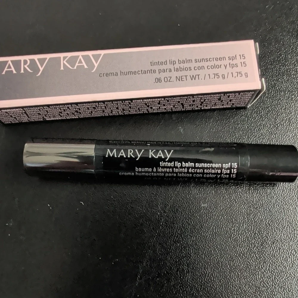Mary Kay Tinted Lip Balm Sunscreen SPF 15 Peony 0.06 oz New in Box 044161